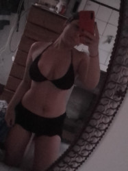 [Image: HCD689_(5).jpg]