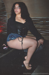 [Image: @RisqueMega_188.jpg]